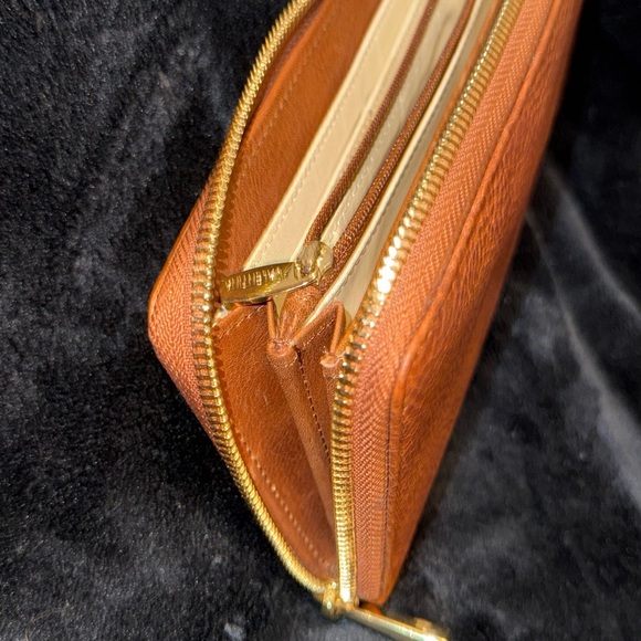 Valentina Tan Leather Wallet with Gold Zipper - Picture 9 of 13